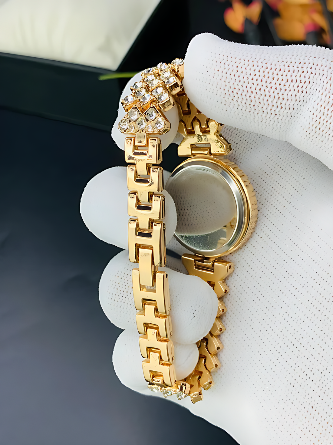 Ladies Quartz Chain Watch