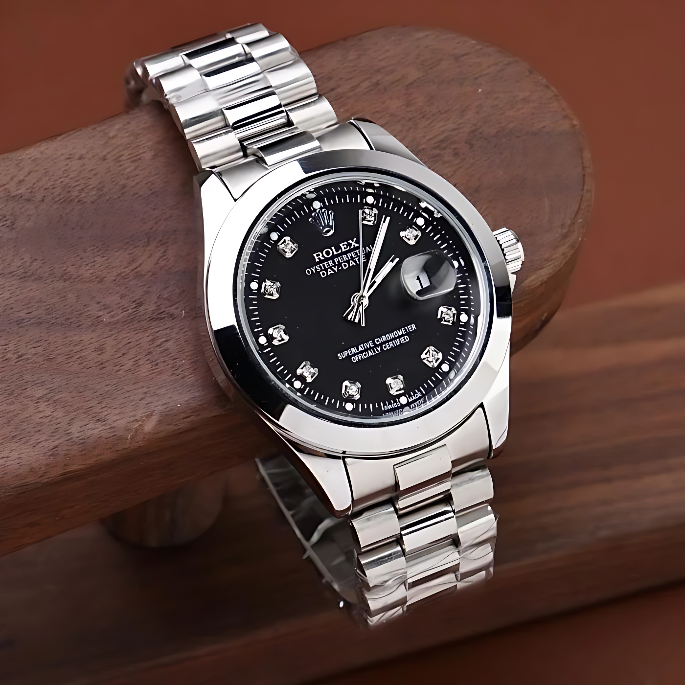 RLX Stainless Steel Date Watch – Silver Timepiece