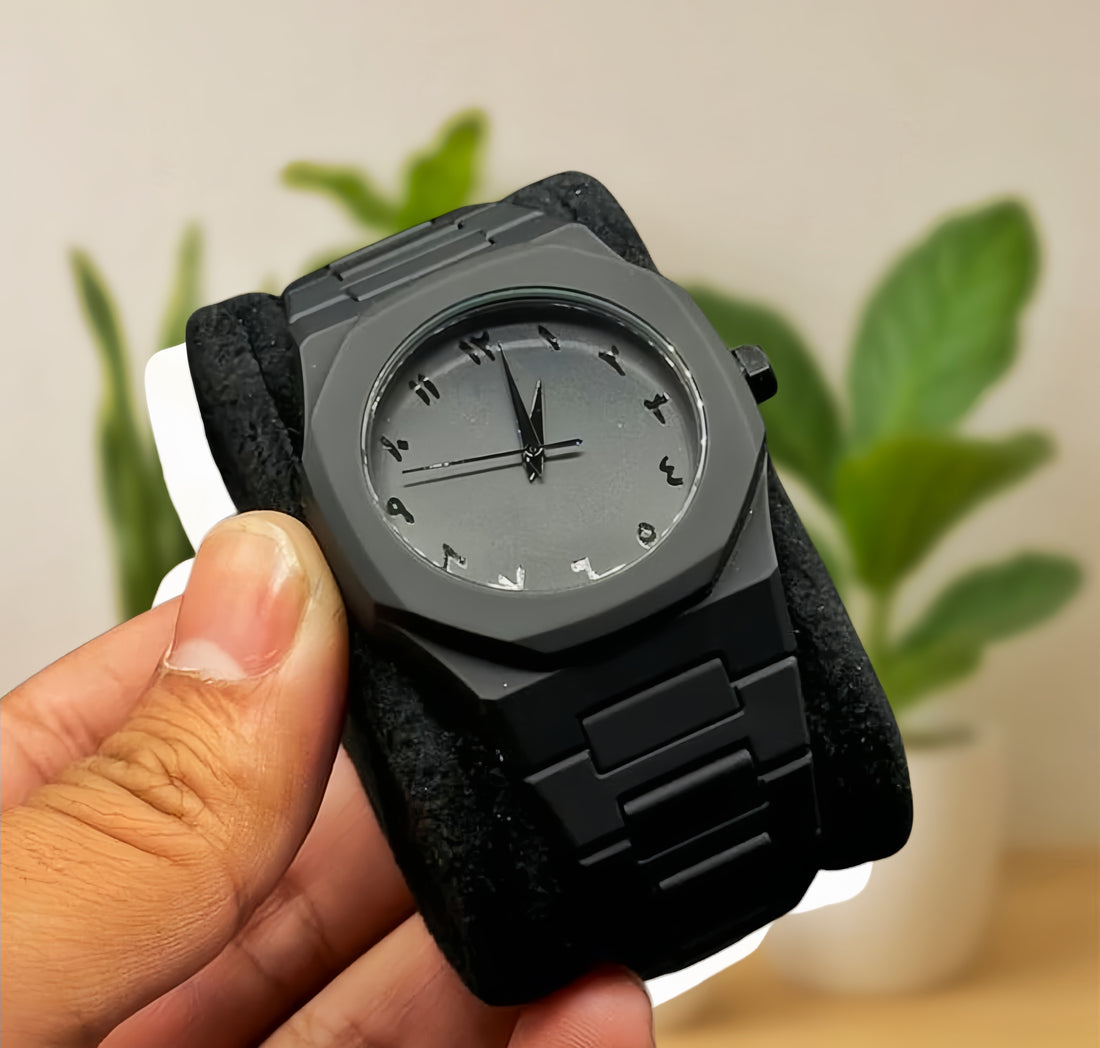 Black Aura Arabic Quartz Watch – Lightweight & Stylish